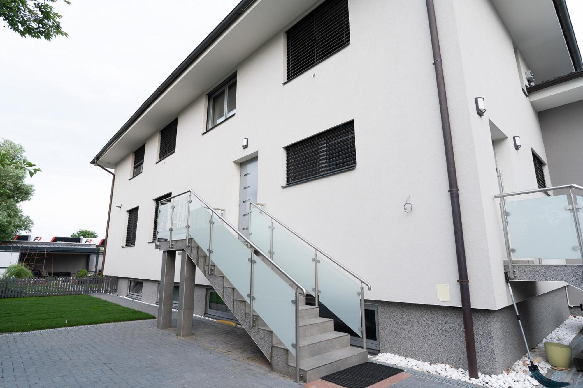The Dante Villa Apartments Prag Exterior foto